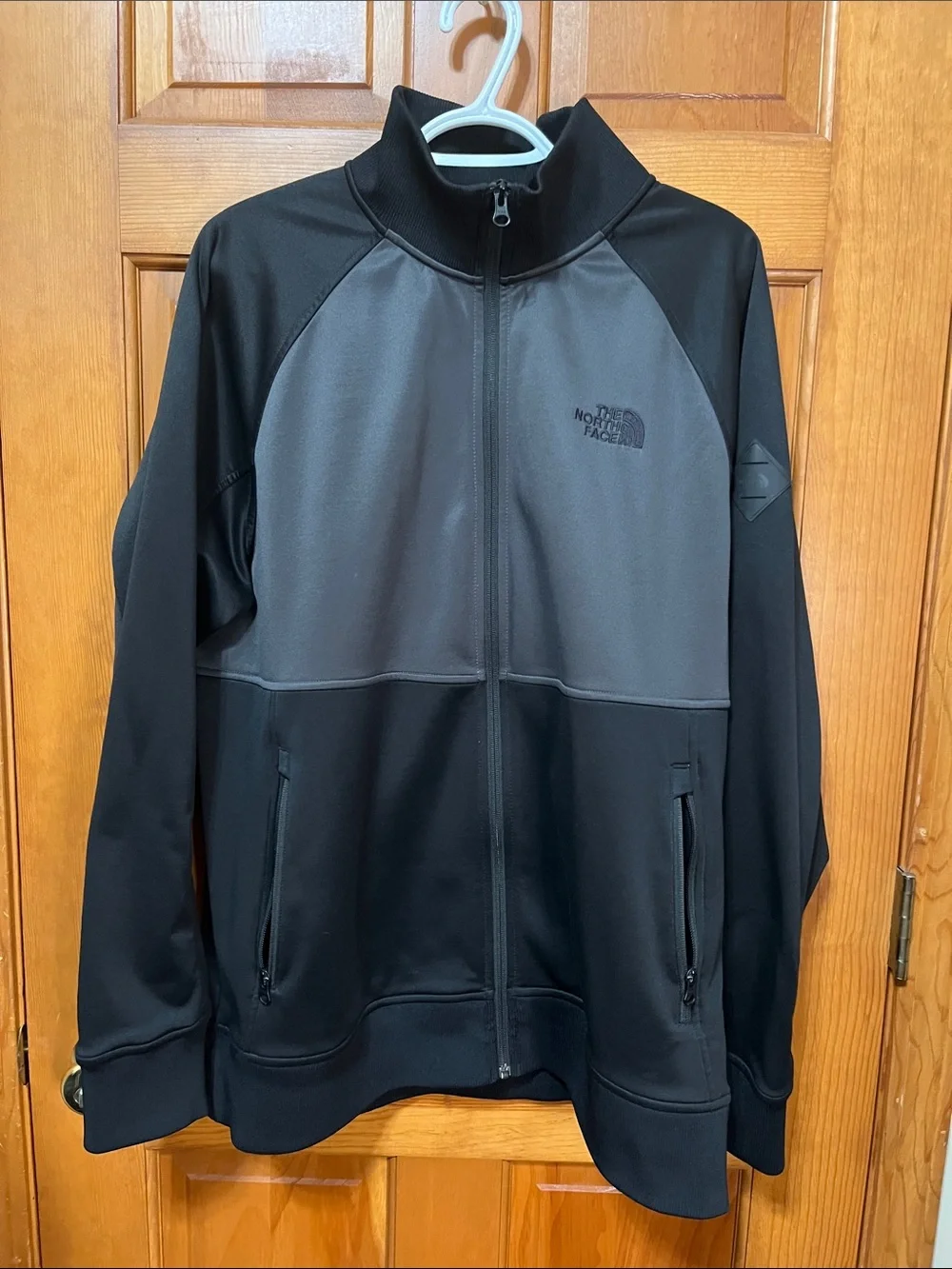 The North Face black/charcoal zip up jacket-no hood men’s XL